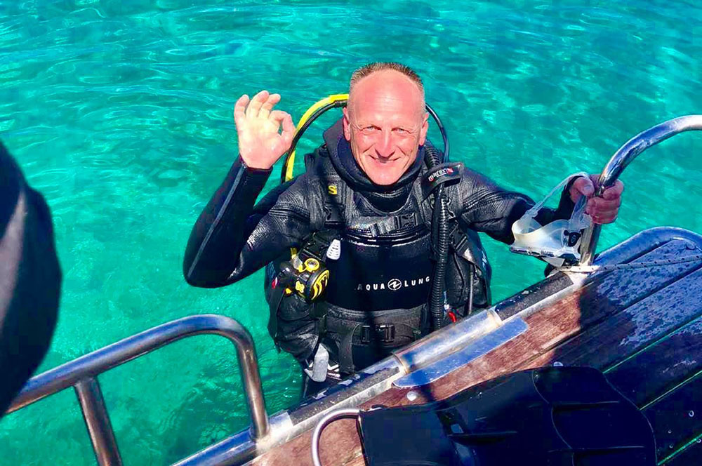 Betreuung durch unsere Dive Guides über und unter Wasser
